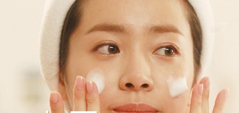 认真卸妆洗脸冲澡有多重要 女生卸妆的正确步骤与方法