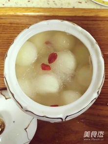 雪梨燕窝炖盅制作教程：食材挑选、炖煮步骤与营养功效全解析