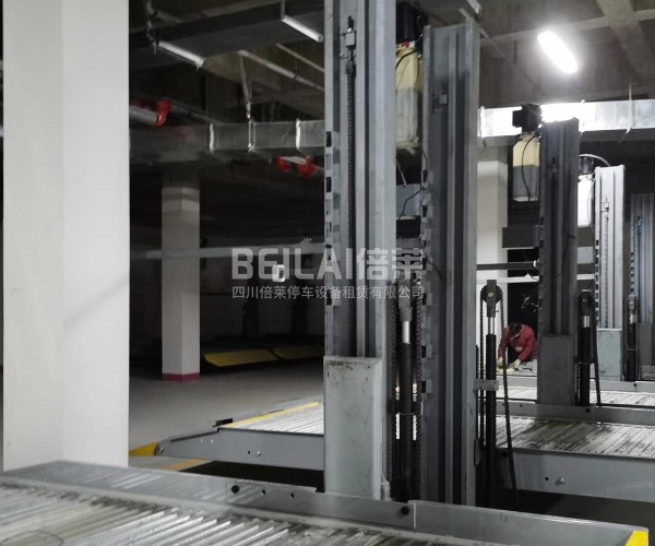 3层机械式停车库二手翻新,手动停车位市场行情