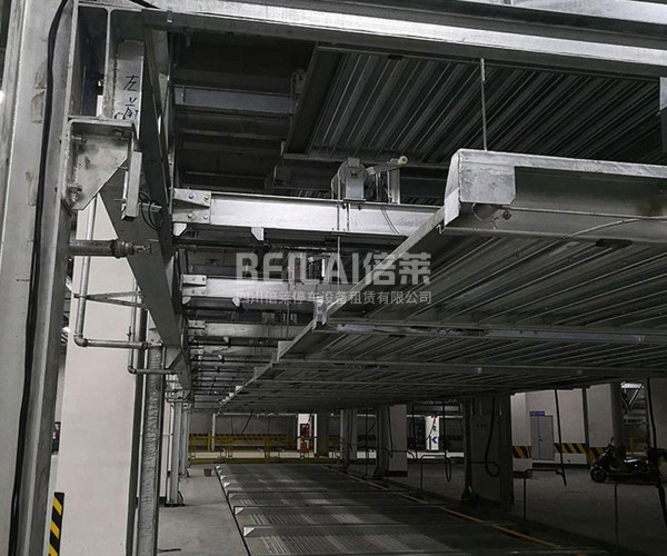 3层机械式停车库二手翻新,手动停车位市场行情
