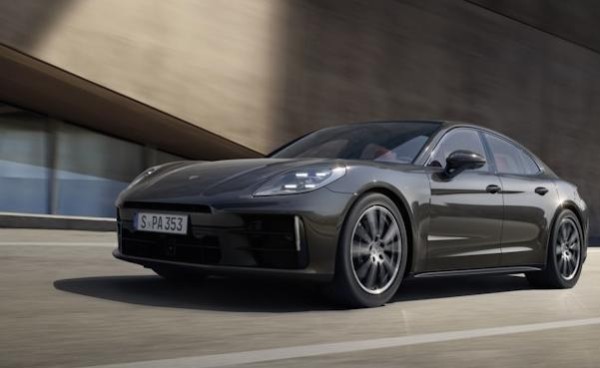 26款帕拉梅拉上市，落地价大降，标配直省10万太香了-有驾