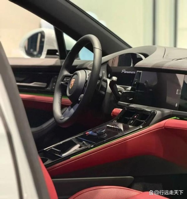 26款帕拉梅拉上市，落地价大降，标配直省10万太香了-有驾