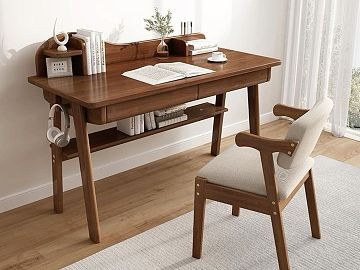 现代简约实木书桌搭配舒适座椅