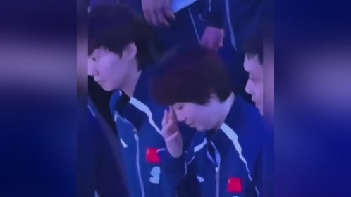 尴尬笑场边，大丫头如何应对？