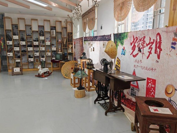 武汉这所幼儿园的孩子们寻味“老物件”里的旧时光.docx