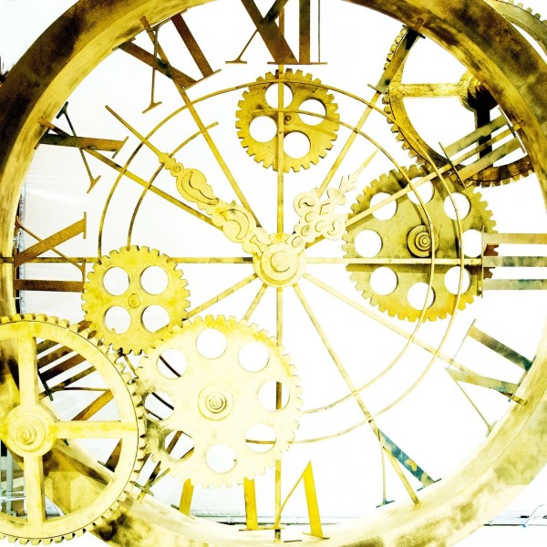 曲棍球比赛中的时间管理技巧，如何高效利用半场休息时间？