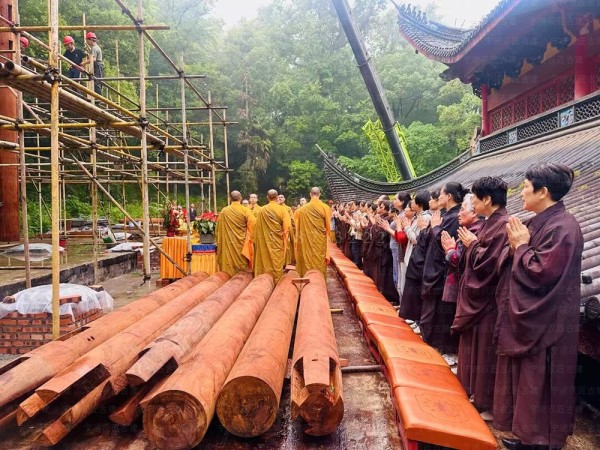 明清寺庙功能分区流线设计，礼佛动线、僧侣生活区高效组织策略