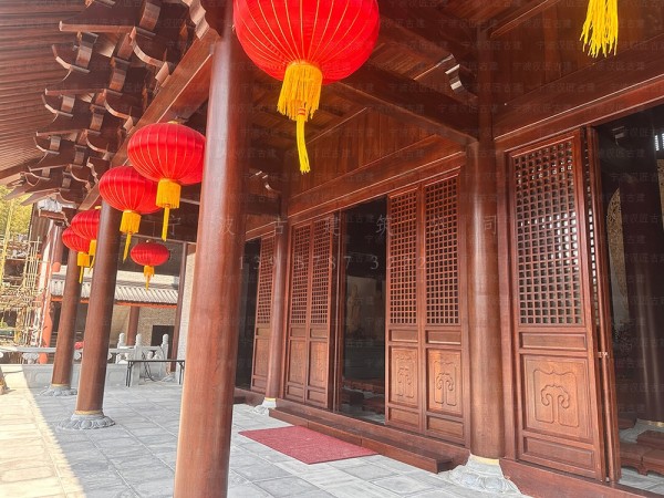 明清寺庙功能分区流线设计，礼佛动线、僧侣生活区高效组织策略