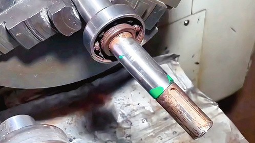 钢轴变弯怎么掰直？老师傅的手段太高明了，这么粗也能恢复原样