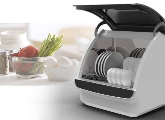 　　台式洗碗机 体积小巧易于安置