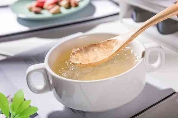 孕期营养补给：即食燕窝助力孕妇健康