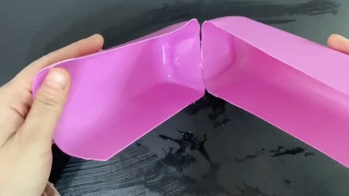 这种塑料瓶遇到不要扔，改造一下还有大作用，不知道太可惜了