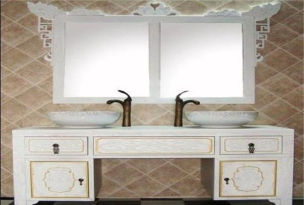 如何避免自建房浴室柜因潮湿而变形？若变形了是否有解决方法？