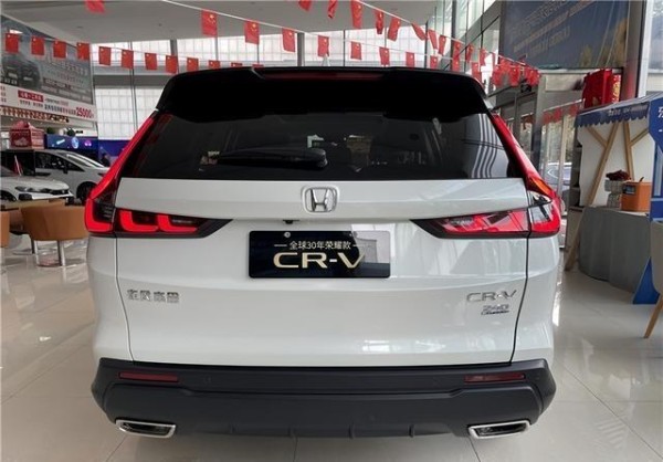 挥别车内杂乱无章，全新CR-V收纳巧思让空间井然有序，多处人性化储物设计体现匠心美学，这才是真正懂家庭用户的SUV该有的样子-有驾