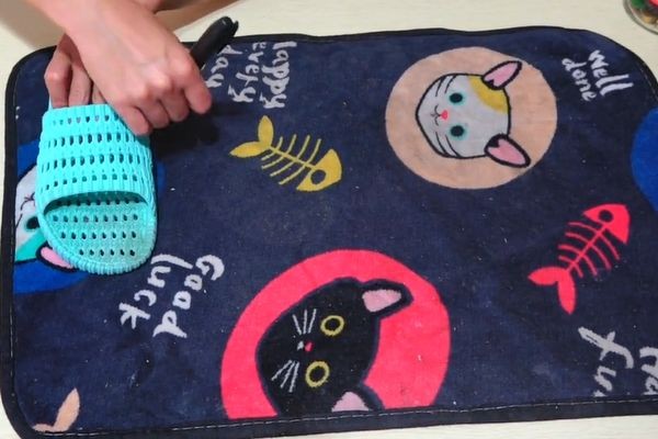 不要的旧地毯别再扔了，剪一剪缝一缝，家家户户都需要！