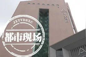 消费者投诉，正在酒店睡觉，服务员未经同意就进房打扫！图片