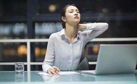 听音乐放松等缓解工作压力的方法1