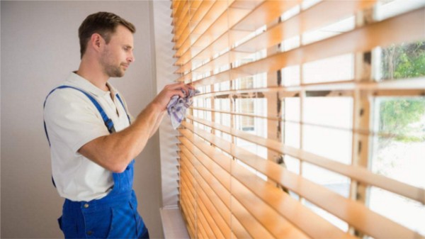 窗帘清洗最难搞 自从用了这些神器轻松搞定!