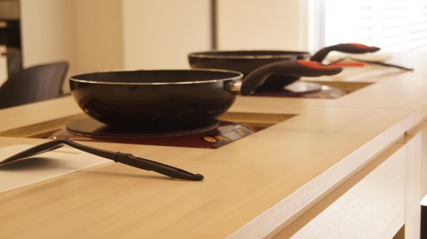 厨房里的智能烹饪助手