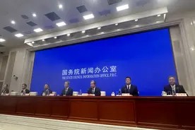 国家发展改革委答每经问:加快推行资源回收企业向自然人报废产品出售者“反向开票”,严厉打击“作坊式”回收拆解图片