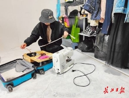 90后设计师一年创意改衣1300余件