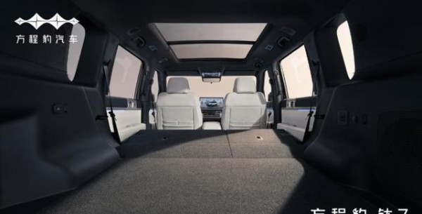 比亚迪钛7以科技大空间SUV开启都市家庭新生活，注重智能化与户外多场景体验，价格合理受年轻家庭青睐-有驾