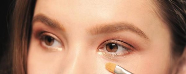 各種眼型的化妝技巧 化妝基礎知識之4種眼型及其矯正方法