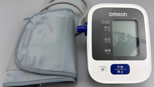 血压计啥原理，为什么绑个袖带就能知道血流压力？