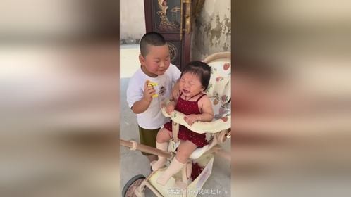 小胖又是宠妹的一天哦