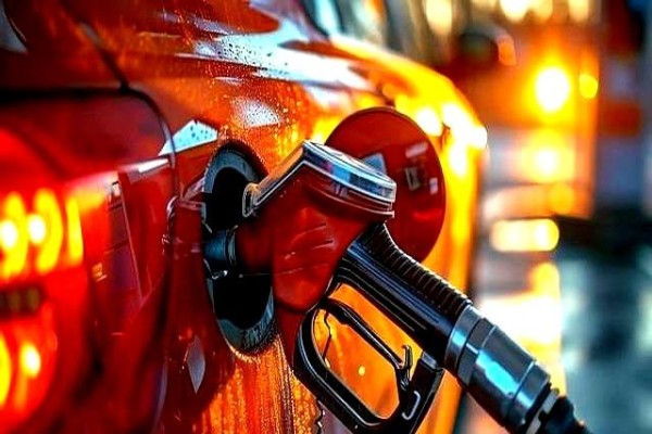 开了几十辆车才明白，纯电车最值得买，普通人别再犹豫了-有驾