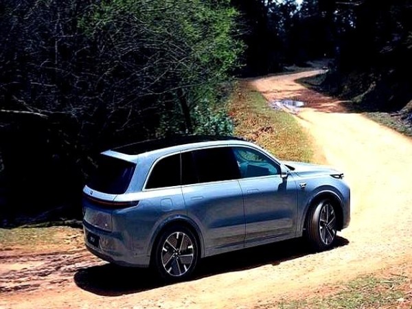 开了几十辆车才明白，纯电车最值得买，普通人别再犹豫了-有驾