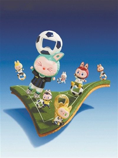 从收藏柜走向日常生活 潮玩IP“实用化”