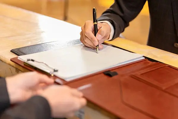 智能生活耳机怎么连接