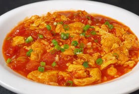 30年酒店大厨教你做西红柿炒鸡蛋，这烹饪技术太棒了，先收藏了