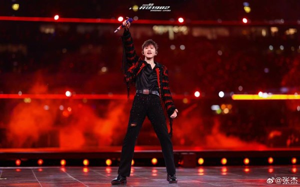 2026张杰未·LIVE-「开往1982」世界巡回演唱会北京鸟巢站现场。