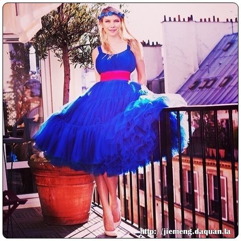 梦见整理房间矮柜