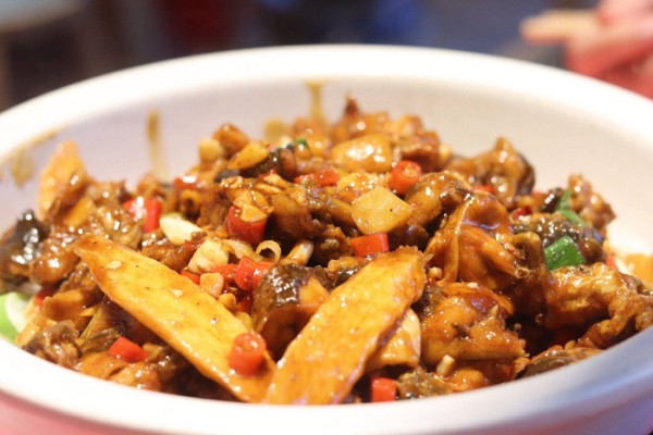 南昌拌粉瓦罐汤寻味地图:本地人私藏的老字号清单，按区域一网打尽_味道_肉饼_老店