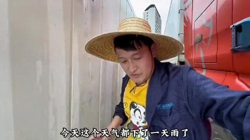 等了两个多月，今天终于见到我的新车了，车子的颜色非常漂亮，