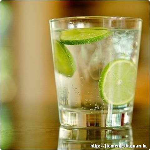 梦见自己拿旧鞋去卖卖不掉