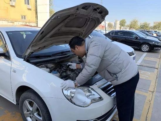 长期用车，“这里”要定期清理，学会这一招，能提速还省油-有驾
