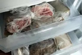 食物没放好，等于在吃塑料袋！90%的家庭都中招了，看完马上改正图片