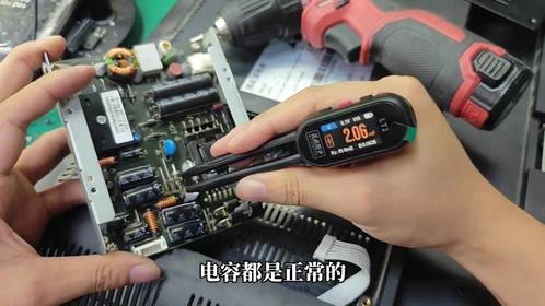 显示器用久了容易出现的故障，大部分都是这些电容坏了