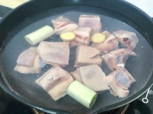 清炖羊排（羊肉） 萝卜炖羊排 羊排面 简单又好吃的做法 步骤3