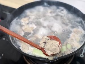 清炖羊排（羊肉） 萝卜炖羊排 羊排面 简单又好吃的做法 步骤4