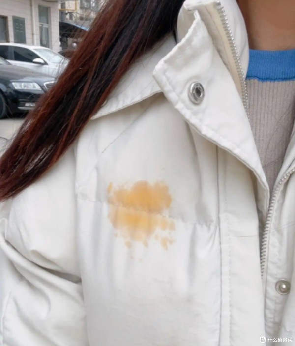 别再扔沾油渍的衣服了！超全去渍攻略，从新鲜到陈年都能救